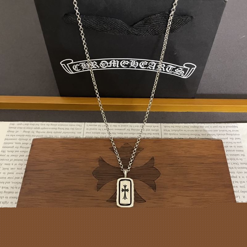 Ch**me He**ts necklaces